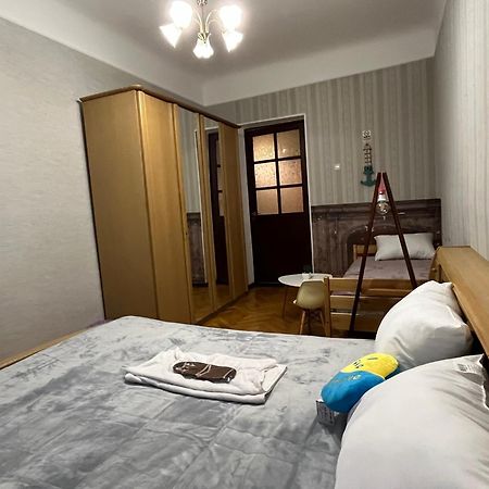 Ararat-Klovskaya Hostel-Apartments Kiev Kyiv Exterior foto