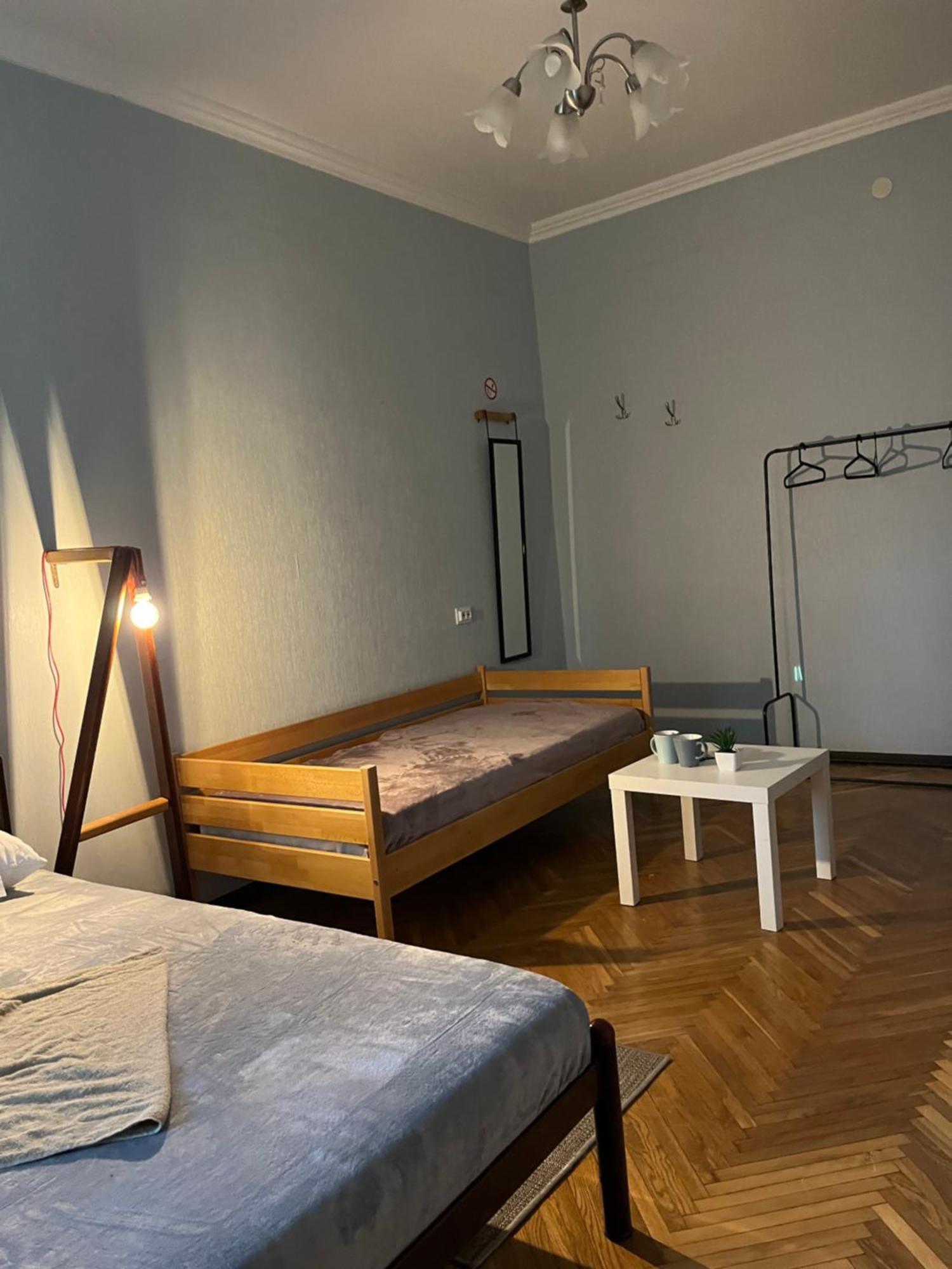 Ararat-Klovskaya Hostel-Apartments Kiev Kyiv Exterior foto