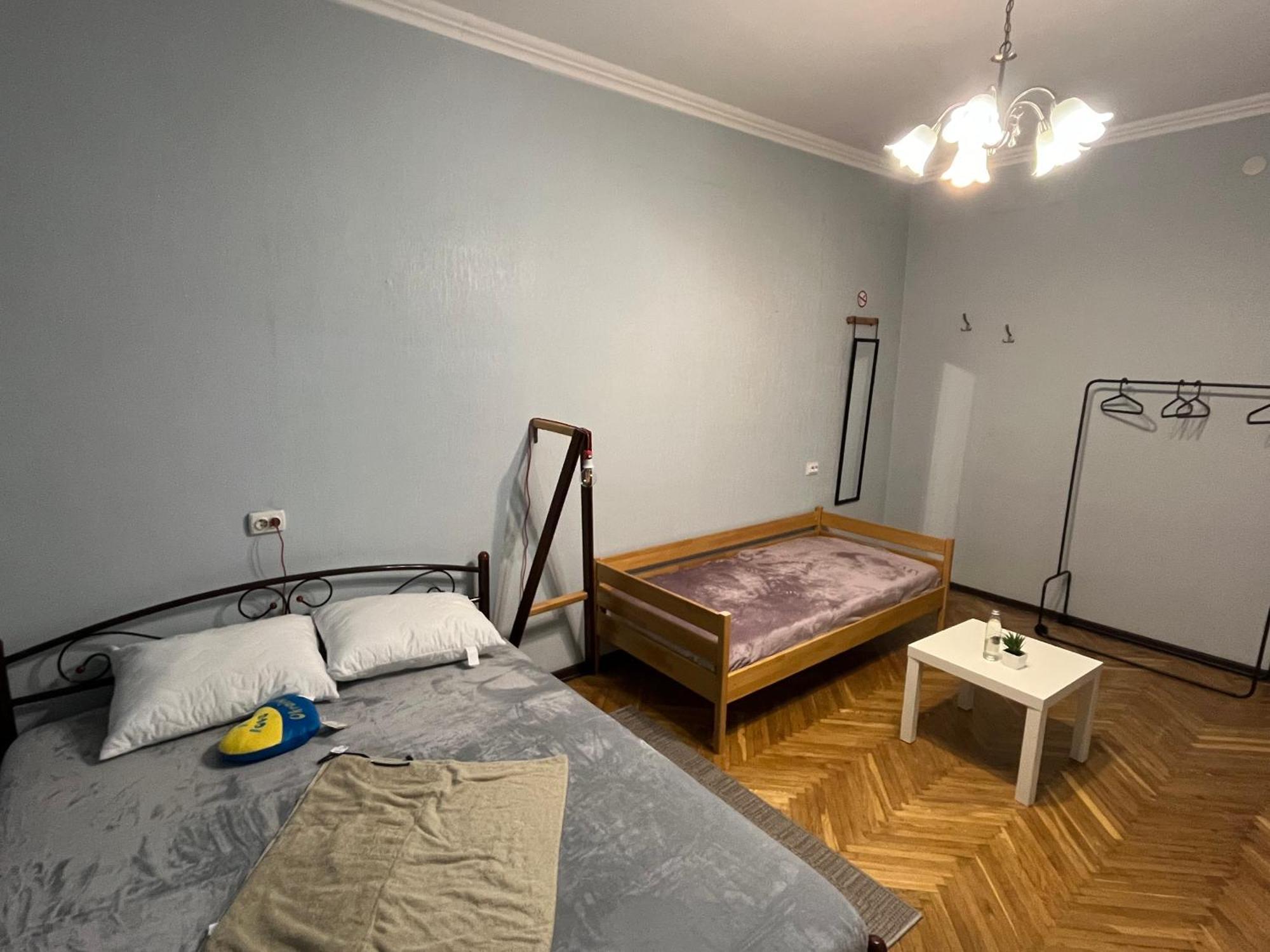 Ararat-Klovskaya Hostel-Apartments Kiev Kyiv Exterior foto