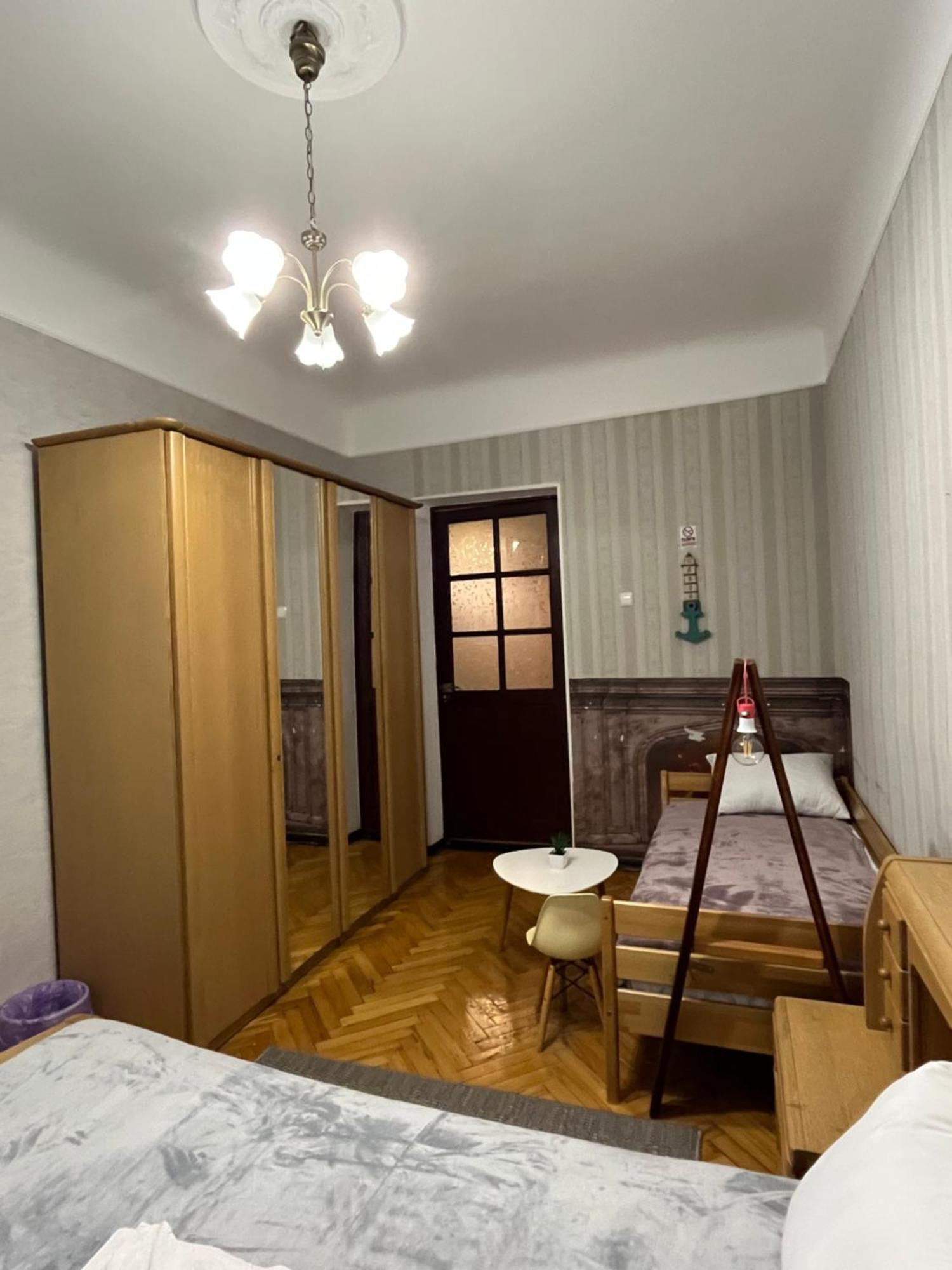 Ararat-Klovskaya Hostel-Apartments Kiev Kyiv Exterior foto
