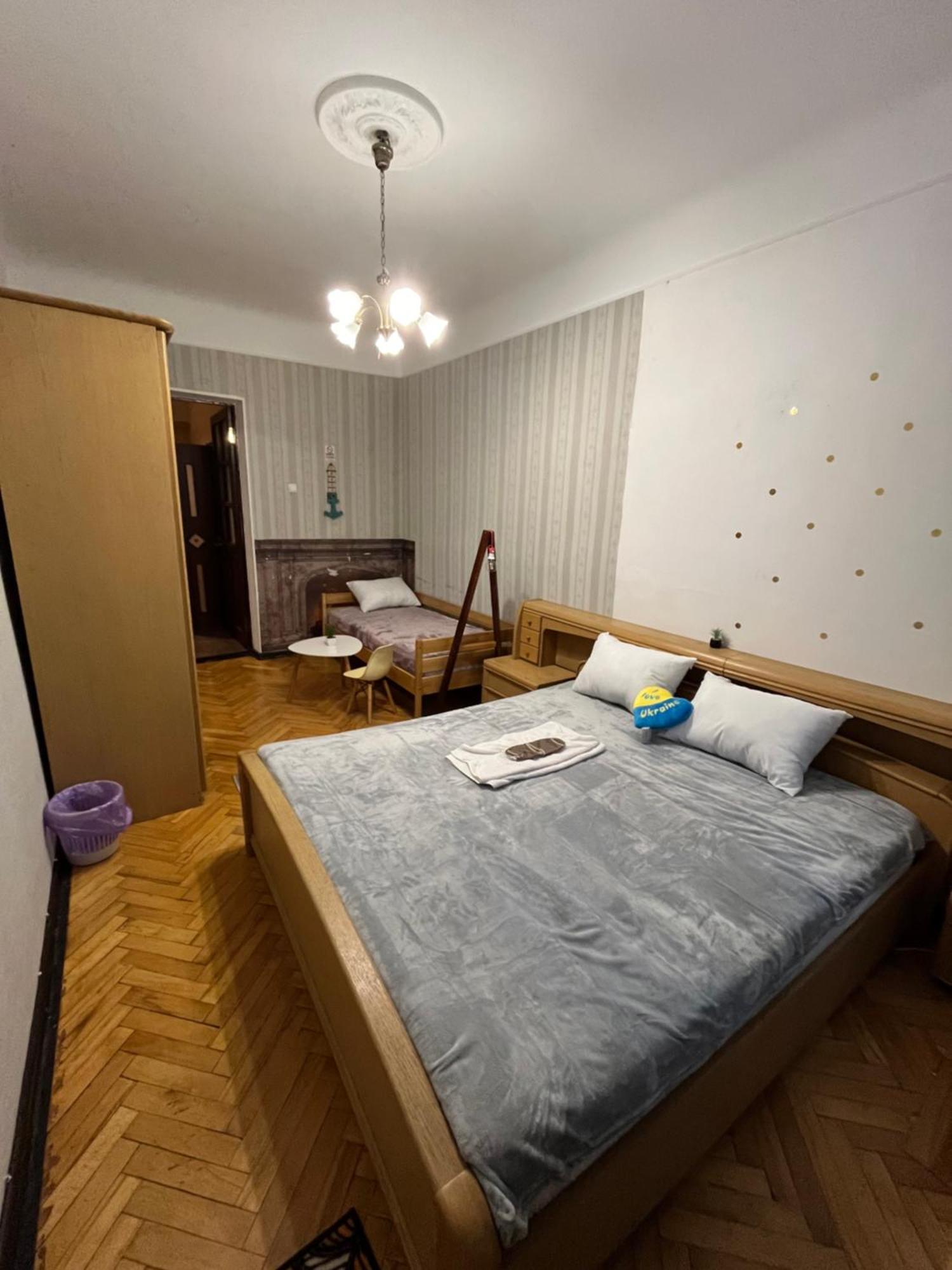 Ararat-Klovskaya Hostel-Apartments Kiev Kyiv Exterior foto