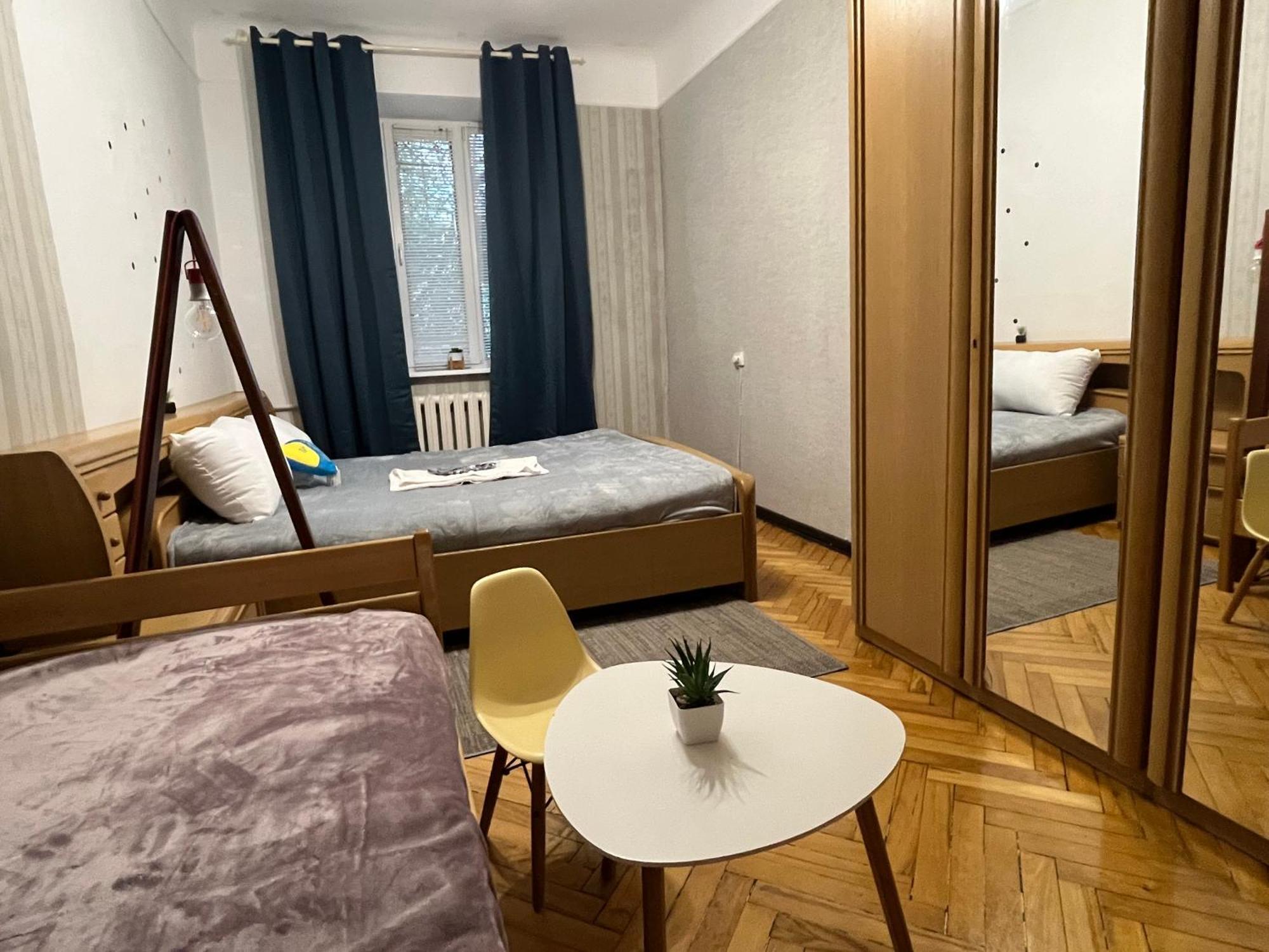 Ararat-Klovskaya Hostel-Apartments Kiev Kyiv Exterior foto